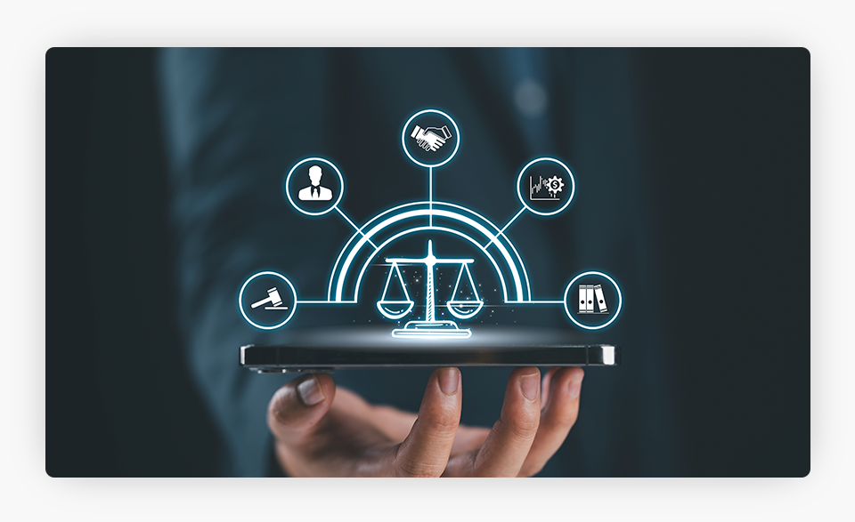 Una mano sosteniendo iconos virtuales que representan servicios jurídicos o abogados.